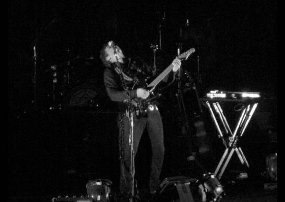 Claudia Mar&#237;a Arango - El 11 de mayo de 2010, Gustavo Cerati se present&#243; por &#250;ltima vez en Medell&#237;n llenando la Plaza de Toros La Macarena con el mejor rock en espa&#241;ol. Cerati muri&#243; este jueves despu&#233;s de permanecer 4 a&#241;os en coma.