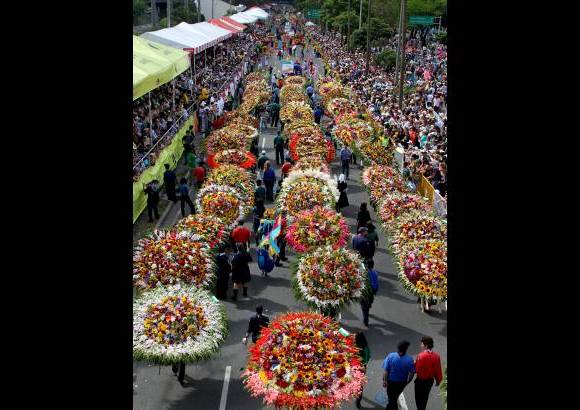 Jaime Pérez - Los silleteros cargaron silletas tradicionales, monumentales, emblemáticas, comerciales, infantiles y júnior.