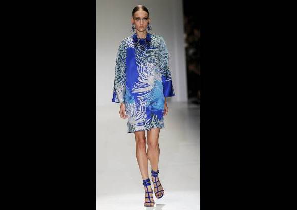 Foto Reuters - La compa&#241;&#237;a de art&#237;culos de lujo Gucci present&#243; su nueva colecci&#243;n, en la Semana de la Moda de Mil&#225;n, Italia. Una propuesta con colores fuertes, vibrantes y energ&#233;ticos.