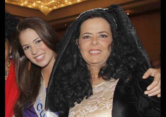 Colprensa - Muy alegre estuvo la mam&#225; de la Se&#241;orita Cundinamarca.