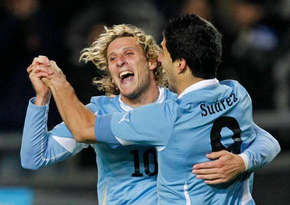 Reuters - Uruguay jugar&#225; el pr&#243;ximo domingo 24 de julio la final de la Copa Am&#233;rica 2011, doce a&#241;os despu&#233;s de su &#250;ltima presencia en el partido decisivo por el t&#237;tulo de este torneo, en la edici&#243;n de 1999, en la que perdi&#243; 0-3 con Brasil, con dos goles de Rivaldo y uno de Ronaldo.