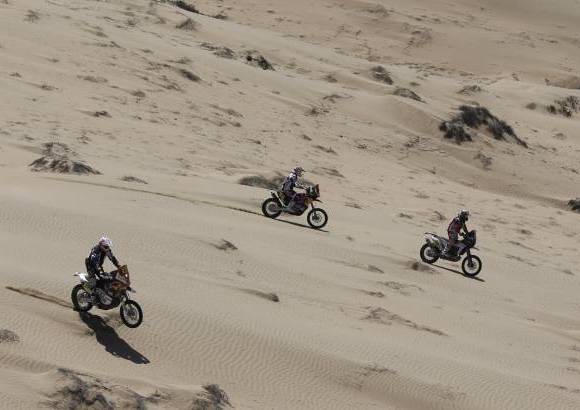 Reuters - Las dunas y los duros recorridos han sido la constante en la dif&#237;cil competencia.