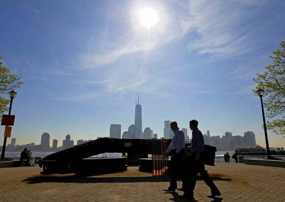 Reuters - Una vez convertido en el edificio m&#225;s alto del continente americano, ahora los operarios deber&#225;n concluir las obras para que pueda abrir oficialmente sus puertas el pr&#243;ximo a&#241;o.