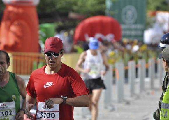 Esteban Jaramillo y Sebasti&#225;n Salazar - M&#225;s de 10 mil competidores se dieron cita en esta hist&#243;rica cita deportiva que se corr&#237;a en las modalidades de 5, 10, 21 y 42 kil&#243;metros.