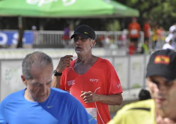 Esteban Jaramillo y Sebasti&#225;n Salazar - M&#225;s de 10 mil competidores se dieron cita en esta hist&#243;rica cita deportiva que se corr&#237;a en las modalidades de 5, 10, 21 y 42 kil&#243;metros.