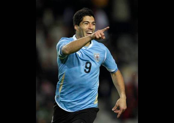 Reuters - Desde entonces, el equipo celeste, m&#225;ximo ganador hist&#243;rico de esta competici&#243;n junto a Argentina, con catorce trofeos cada uno, no aparec&#237;a en la final de la Copa Am&#233;rica. En las tres &#250;ltimas ediciones se qued&#243; en las semifinales y acab&#243; en cuarta posici&#243;n en 2007 y 2001 y en el tercer puesto en 2004.
