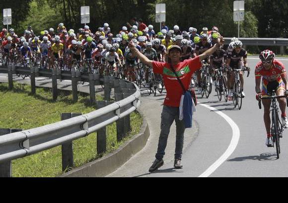 Colprensa - A dos etapas de terminarse la Vuelta 2012 el triunfo est&#225; para cualquiera, y se definir&#225; el domingo con la cronoescalada individual que concluye en el alto de Las Palmas.