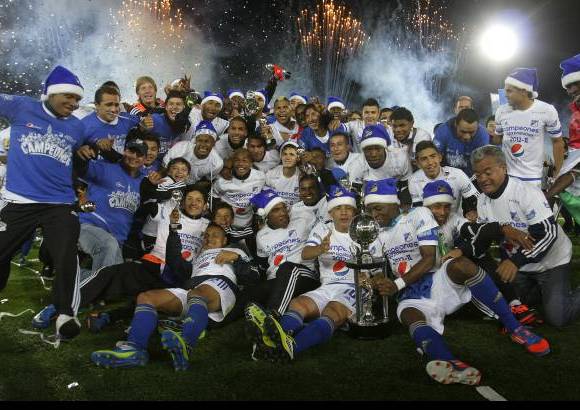 Colprensa - Millonarios alcanz&#243; la estrella 14 al superar en la gran final de la Liga Postob&#243;n II-2012 al Independiente Medell&#237;n. Dram&#225;tica definici&#243;n desde los penaltis despu&#233;s de empatar 0-0 en la ida y 1-1 este domingo.