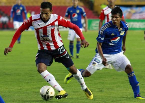 Colprensa - Millonarios y Junior igualaron sin goles en El Camp&#237;n.