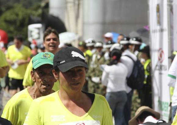 Esteban Jaramillo y Sebastián Salazar - Más de 10 mil competidores se dieron cita en esta histórica cita deportiva que se corría en las modalidades de 5, 10, 21 y 42 kilómetros.