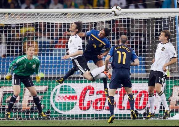 Reuters - Alemania no sinti&#243; la ausencia de Michael Ballack, quien qued&#243; afuera del mundial por una lesi&#243;n.