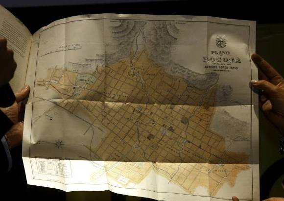 Andrés Torres-Colprensa - Cada uno de los documentos está inventariado detalladamente en un anexo al Acta de clausura de la urna centenaria, escrita en letra de estilo y clausurada el 31 de octubre de 1911.