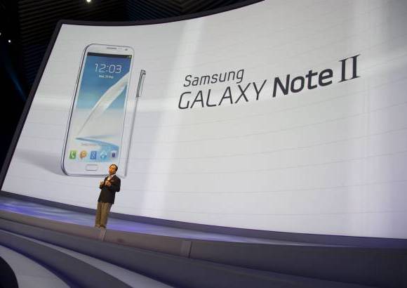Reuters - JK Shin, jefe del negocio m&#243;vil de Samsung, dijo que las expectativas son muy altas y que est&#225; &quot;muy confiado en que incluso superar&#225; a su predecesor&quot;.