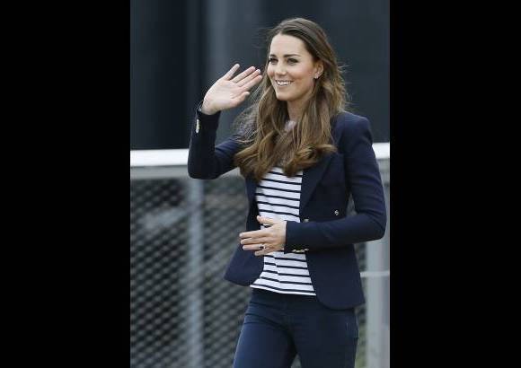 FOTOS AP - La duquesa de Cambridge fue embajadora oficial de los Juegos Ol&#237;mpicos de Londres y actualmente es patrona de la organizaci&#243;n SportsAid, que da a los j&#243;venes atletas un impulso financiero para el comienzo de sus carreras deportivas.