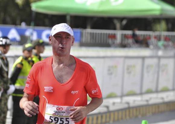 Esteban Jaramillo y Sebasti&#225;n Salazar - M&#225;s de 10 mil competidores se dieron cita en esta hist&#243;rica cita deportiva que se corr&#237;a en las modalidades de 5, 10, 21 y 42 kil&#243;metros.