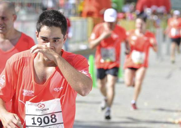 Esteban Jaramillo y Sebasti&#225;n Salazar - M&#225;s de 10 mil competidores se dieron cita en esta hist&#243;rica cita deportiva que se corr&#237;a en las modalidades de 5, 10, 21 y 42 kil&#243;metros.