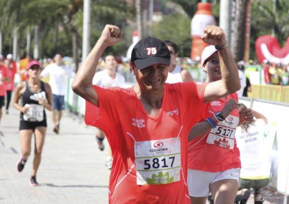 Esteban Jaramillo y Sebasti&#225;n Salazar - M&#225;s de 10 mil competidores se dieron cita en esta hist&#243;rica cita deportiva que se corr&#237;a en las modalidades de 5, 10, 21 y 42 kil&#243;metros.