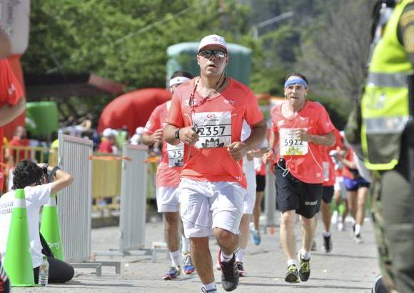 Esteban Jaramillo y Sebasti&#225;n Salazar - M&#225;s de 10 mil competidores se dieron cita en esta hist&#243;rica cita deportiva que se corr&#237;a en las modalidades de 5, 10, 21 y 42 kil&#243;metros.