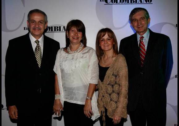 Edwin Bustamante Restrepo - Pedro Raúl de Bedout, Luz Estella de Bedout, Clemencia Vélez y Carlos E. Restrepo.