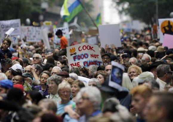 AP - Medell&#237;n, Bogot&#225;, Nueva York, Londres, Par&#237;s, Berl&#237;n, Nueva Delhi, Melbourne, Estambul, Lagos, Johannesburgo y R&#237;o de Janeiro, fueron algunas de las ciudades que marcharon contra el cambio clim&#225;tico.