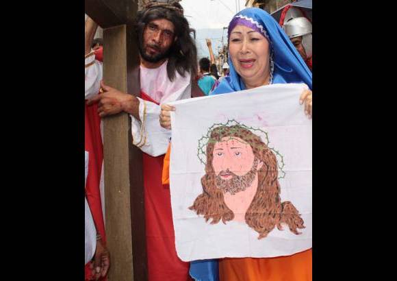 Manuel Saldarriaga - Una de las habitantes de Moravia representó a la Verónica y su encuentro con Jesús.