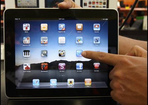 Róbinson Sáenz - Los iPad de Apple se consiguen de 16 gigas y Wi-fi a 990.000 pesos. El de 64, con Wi-fi y tecnología 3D cuesta 1.799.000.