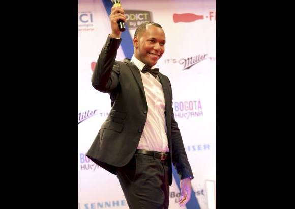 COLPRENSA - Otros shows que amenizaron la noche, fueron las presentaciones de los artistas Dj Buxxie,...