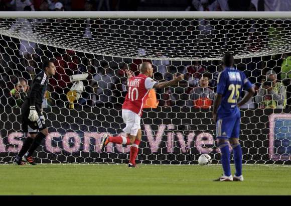 Colprensa - En el primer juego del Torneo Apertura, Nelson Ramos anot&#243; para Millonarios y el argentino Omar P&#233;rez marc&#243; por Santa Fe.