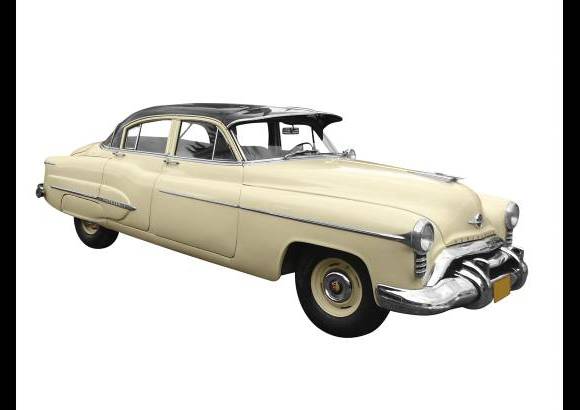 Cortes&#237;a Museo del Transporte - Este Oldsmobile de 1950, con carrocer&#237;a sed&#225;n, desfilar&#225; junto a otros autos cl&#225;sicos familiares.