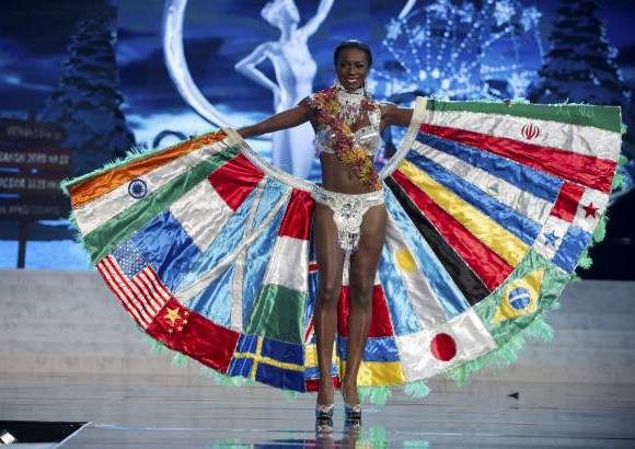 - Miss Canad&#225;, Adwoa Yamoah.
