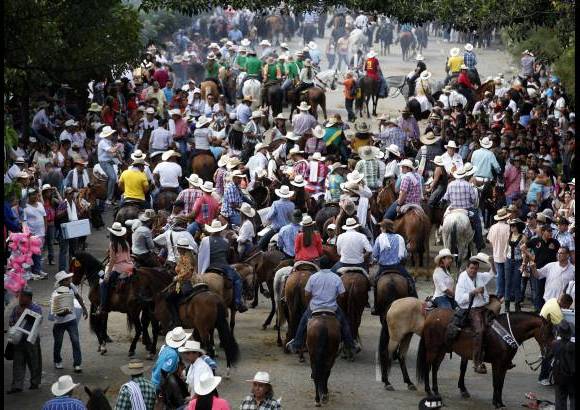 Manuel Saldarriaga - Desde mulas hasta chaperones, todas las razas se unieron en un recorrido que el público disfrutó desde el primer momento.