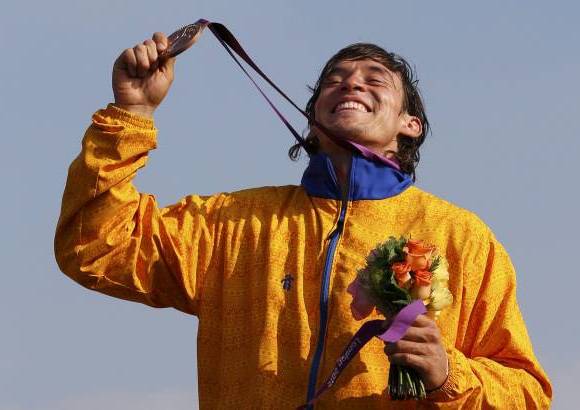 Reuters - El antioque&#241;o Carlos Mario Oquendo logr&#243; su primera medalla ol&#237;mpica en la prueba del BMX masculino.