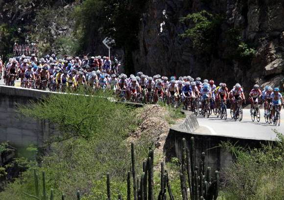 R&#243;binson S&#225;enz - M&#225;s de 180 ciclistas hacen parte de la prueba.