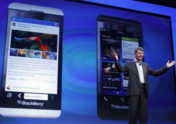 Reuters - La empresa canadiense Research In Motion RIM anunci&#243; este mi&#233;rcoles en Nueva York que decidi&#243; cambiar su nombre a BlackBerry y present&#243; los dos nuevos tel&#233;fonos, el Z10 y el Q10.