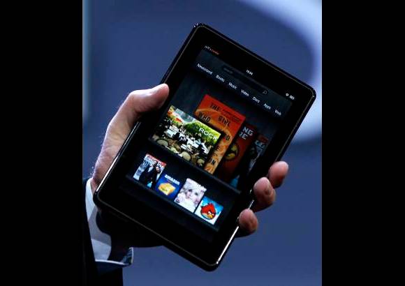 Reuters - La Kindle Fire saldr&#225; a la venta el 15 de noviembre. Tiene casi la mitad del tama&#241;o de un iPad y guarda m&#225;s parecido a la tableta Nook Color de la cadena Barnes & Noble, que sali&#243; el a&#241;o pasado.