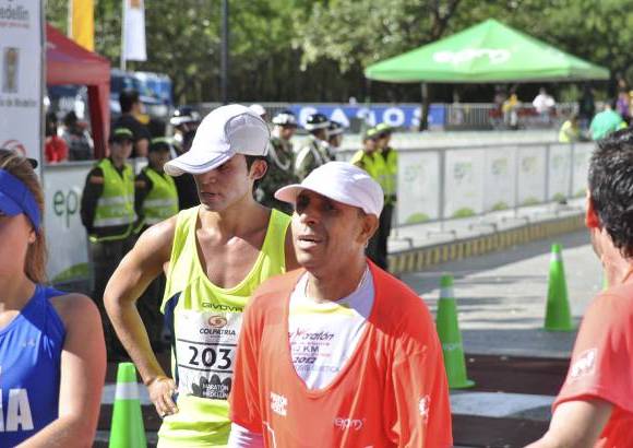 Esteban Jaramillo y Sebasti&#225;n Salazar - M&#225;s de 10 mil competidores se dieron cita en esta hist&#243;rica cita deportiva que se corr&#237;a en las modalidades de 5, 10, 21 y 42 kil&#243;metros.