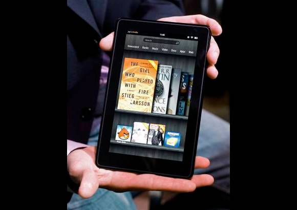 Reuters - La Fire usa como interfaz una versi&#243;n del programa Android de Google Inc., que tambi&#233;n es utilizado por otros rivales del iPad, y tendr&#225; acceso a aplicaciones en la tienda Android de Amazon.