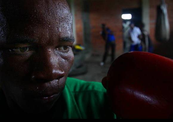 Hernán Vanegas - Cuentan que hace más de diez años nadie, llámese administración municipal, departamental y nacional, le mete la mano a las incipientes instalaciones deportivas.