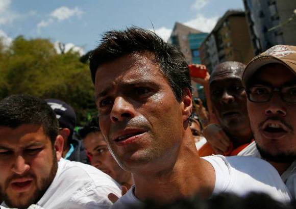 Reuters - L&#243;pez, un economista de 42 a&#241;os de edad, educado en Estados Unidos, ha encabezado la reciente ola de protestas que sacuden a Venezuela.