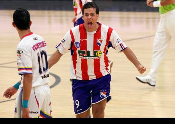 Hern&#225;n Vanegas - El pivote Dar&#237;o Herrera consigui&#243; un doblete en la primera fecha.