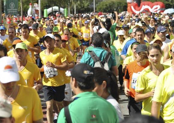 Esteban Jaramillo y Sebastián Salazar - Más de 10 mil competidores se dieron cita en esta histórica cita deportiva que se corría en las modalidades de 5, 10, 21 y 42 kilómetros
