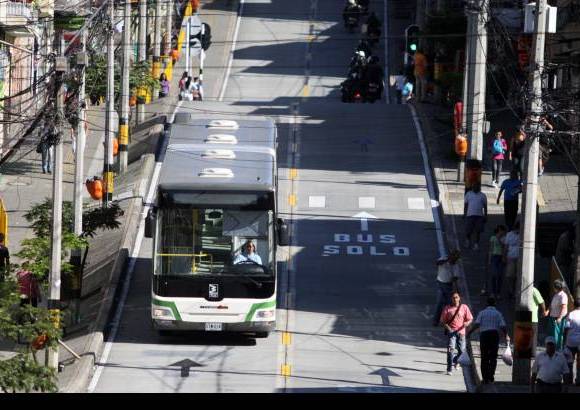 Manuel Saldarriaga - Los 20 buses articulados tienen motores de gas, fabricados en Carolina del Norte, Estados Unidos, del mismo tipo de los 80.000 que est&#225;n en operaci&#243;n en flotas de servicio p&#250;blico en ciudades como San Francisco y Los &#193;ngeles.
