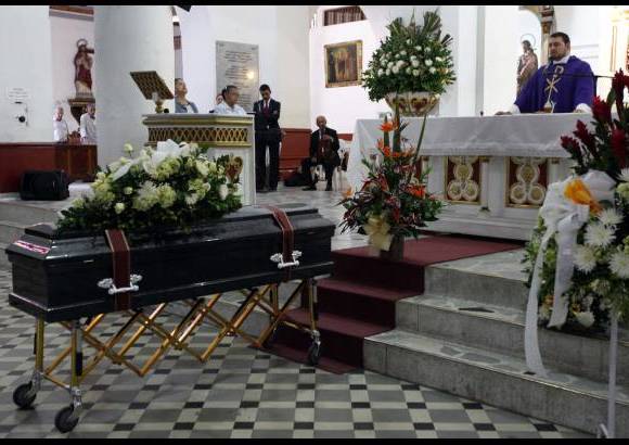 Manuel Saldarriaga - El sepelio de Iv&#225;n Dar&#237;o Gonz&#225;lez se realiza en la Iglesia Nuestra Se&#241;ora de la Asunci&#243;n.