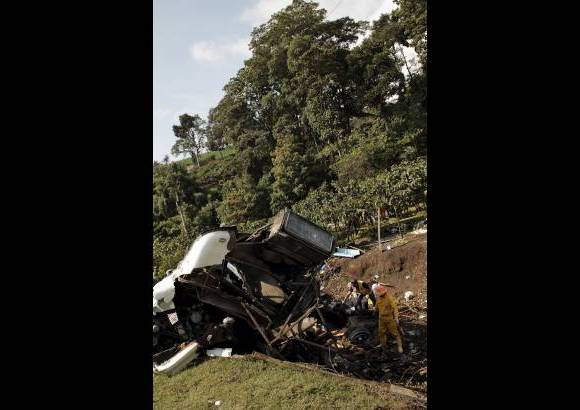 Colprensa - El accidente dej&#243; 27 muertos y 14 persona heridas.