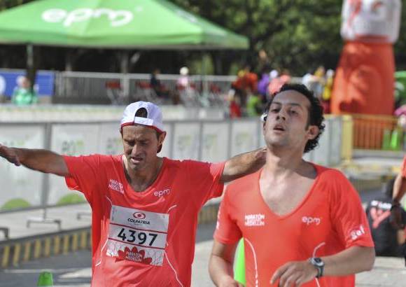Esteban Jaramillo y Sebasti&#225;n Salazar - M&#225;s de 10 mil competidores se dieron cita en esta hist&#243;rica cita deportiva que se corr&#237;a en las modalidades de 5, 10, 21 y 42 kil&#243;metros.
