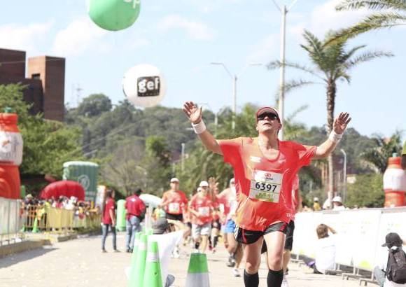 Esteban Jaramillo y Sebasti&#225;n Salazar - M&#225;s de 10 mil competidores se dieron cita en esta hist&#243;rica cita deportiva que se corr&#237;a en las modalidades de 5, 10, 21 y 42 kil&#243;metros.