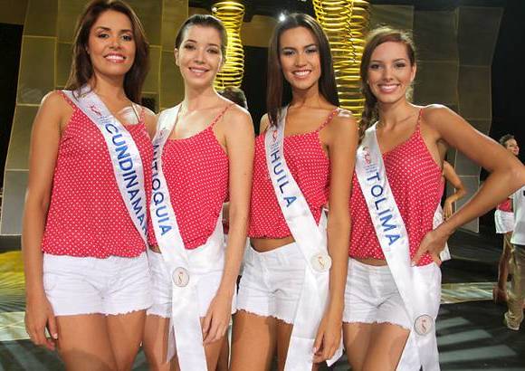 Foto Colprensa - Las candidatas al t&#237;tulo de Se&#241;orita Colombia realizaron la pr&#225;ctica de lo que ser&#225; la coreograf&#237;a de la velada de elecci&#243;n y coronaci&#243;n de la nueva soberana de la belleza.