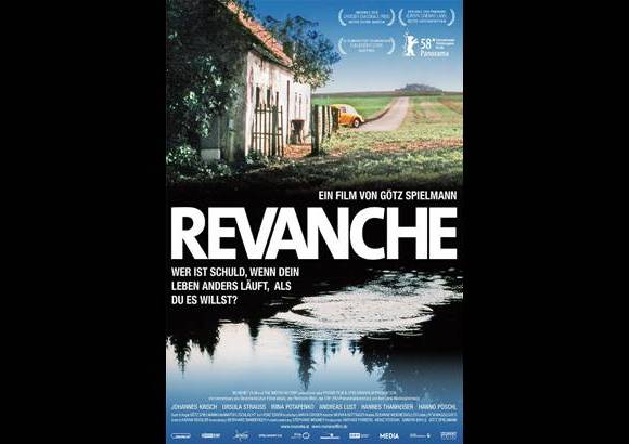 Revanche (Austria, 2008) - En esta película, dirigida por Götz Spielman, para escaparse con su novia, que trabaja como prostituta, un exconvicto ejecuta un asalto a un banco en el que muere una persona. Mientras se oculta en la granja de su abuelo, el sujeto se entromete en la vida de un policía local y de su mujer, mientras crece su obsesión por vengarse.