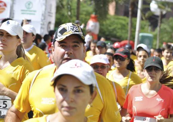 Esteban Jaramillo y Sebastián Salazar - Más de 10 mil competidores se dieron cita en esta histórica cita deportiva que se corría en las modalidades de 5, 10, 21 y 42 kilómetros