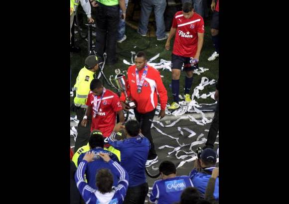 Colprensa - Millonarios alcanz&#243; la estrella 14 al superar en la gran final de la Liga Postob&#243;n II-2012 al Independiente Medell&#237;n. Dram&#225;tica definici&#243;n desde los penaltis despu&#233;s de empatar 0-0 en la ida y 1-1 este domingo.